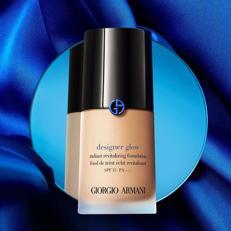 designer glow strahlende revitalisierende foundation