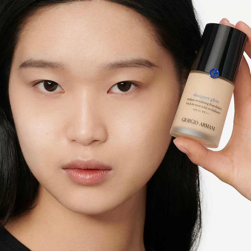 designer glow strahlende revitalisierende foundation